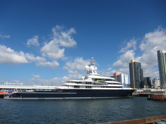 Super Yacht Luna in San Diego