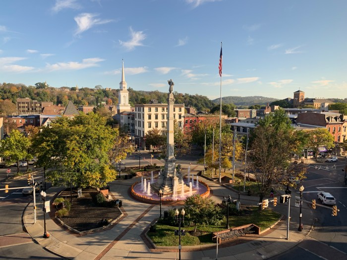 Easton Ctr Sq 101519